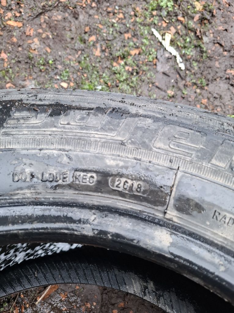 Vand 2 anvelope 245 65 17 nu au defecte
