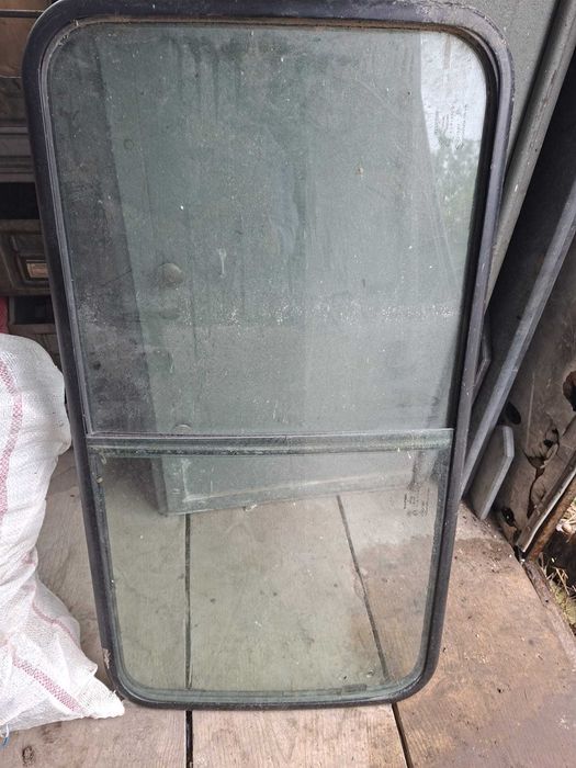 Vand parbriz lateral Hyundai H1