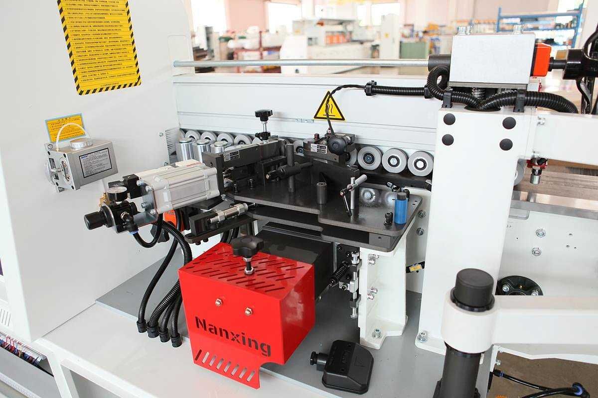 Nanxing NBC332S. Автоматический кромкооблицовочный станок