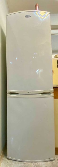 Хладилник с фризер Indesit – Работи безотказно! Идеален за вила/село!