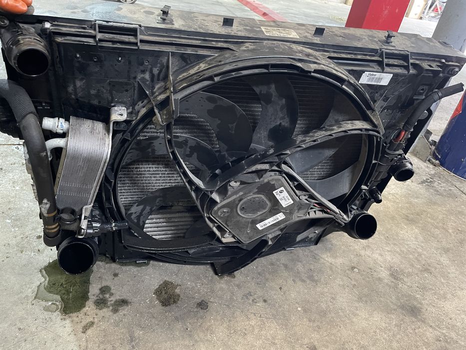 Радиатори/ перка БМВ Ф30/ Ф31 бензин (radiatori bmw f30)