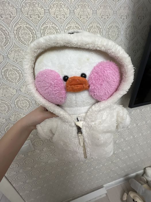 Игрушка лалафанфан отдам за 2000 в комплект идёт одежда,она в целости!