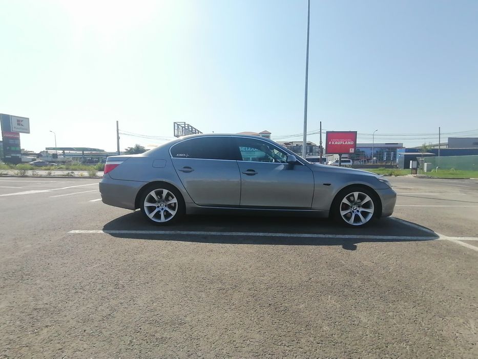 Vând bmw e60 520d 2009