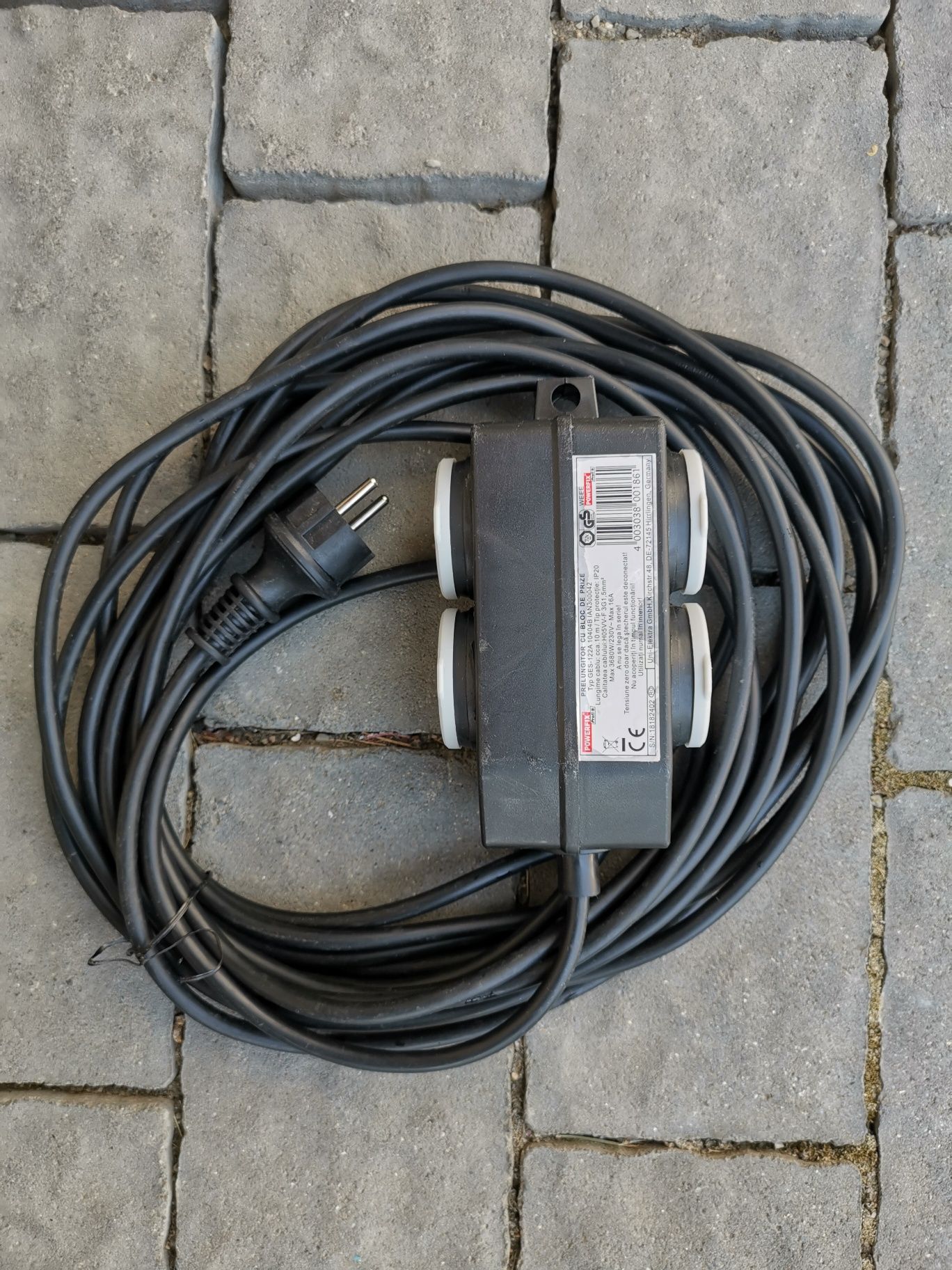 Cablu prelungitor  cu bloc de prize