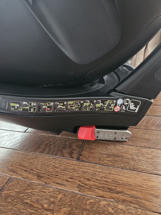 Столче за кола  Britax Romer Dualfix i-Size M