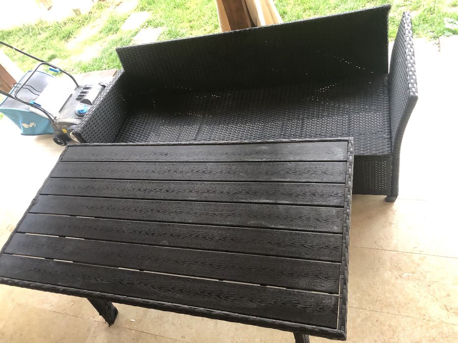 Masa si canapea ratan