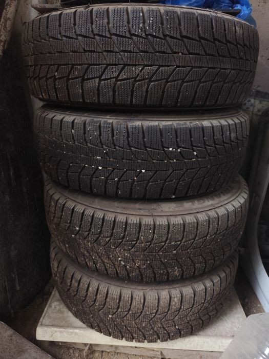 Почти новые шины с дисками