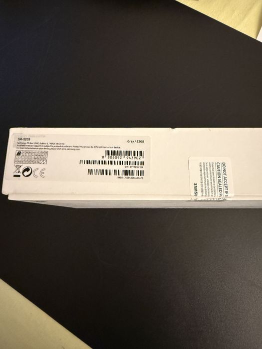 Vând tableta Samsung TAB A8