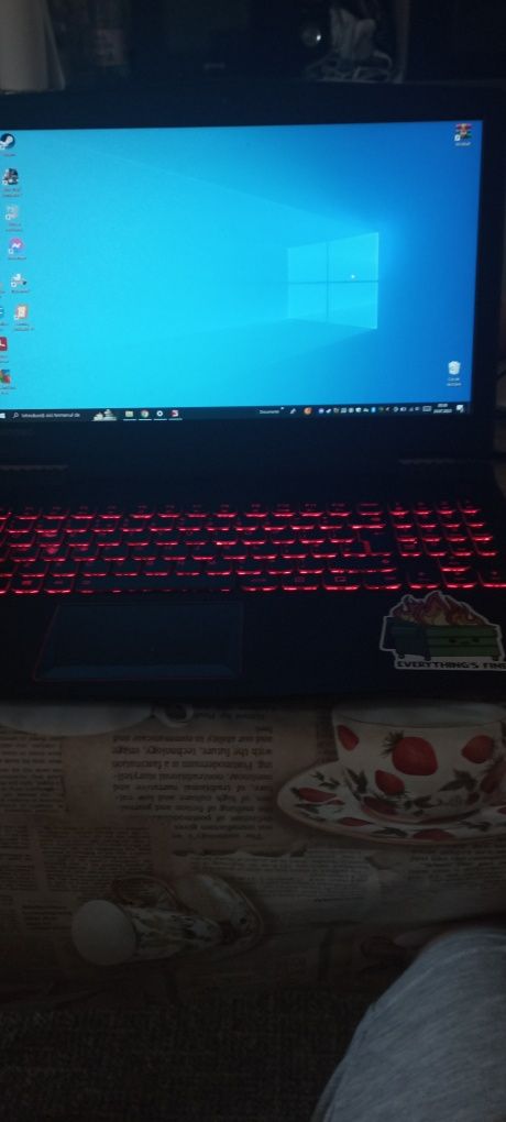 Vînd laptop gaming