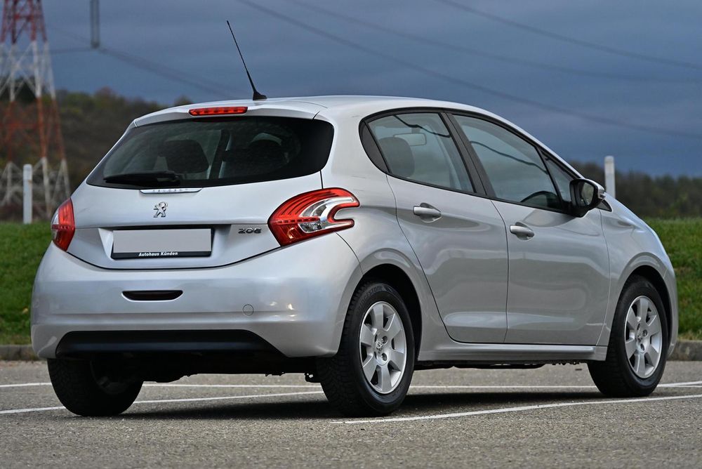 Peugeot 208 1.2 benzina