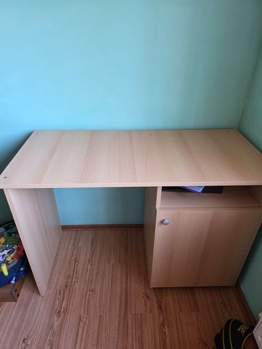 Vind mobila dormitor si birou