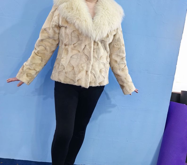 Шуба норковая. Новая.