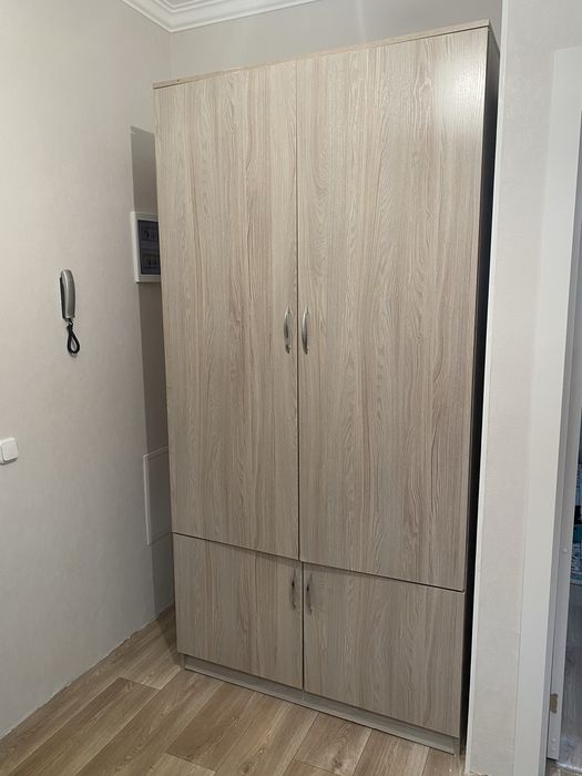 Продам шкаф вместительный в хорошем состоянии