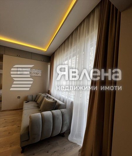 апартамент с топ локация