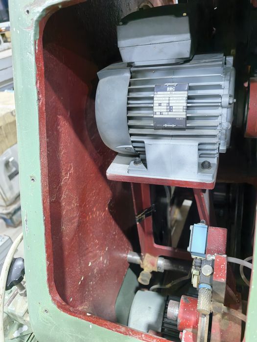 В наличност чепорез с една маса.