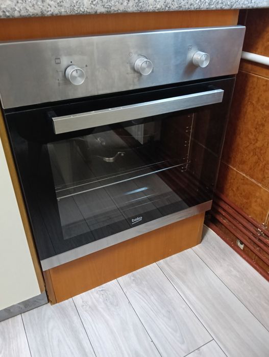De vânzare Cuptor pe Gaz 500 lei
