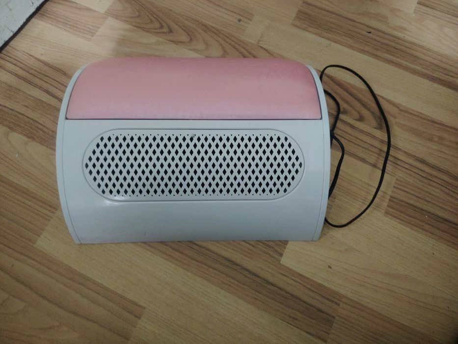 Aspirator pilitura unghii