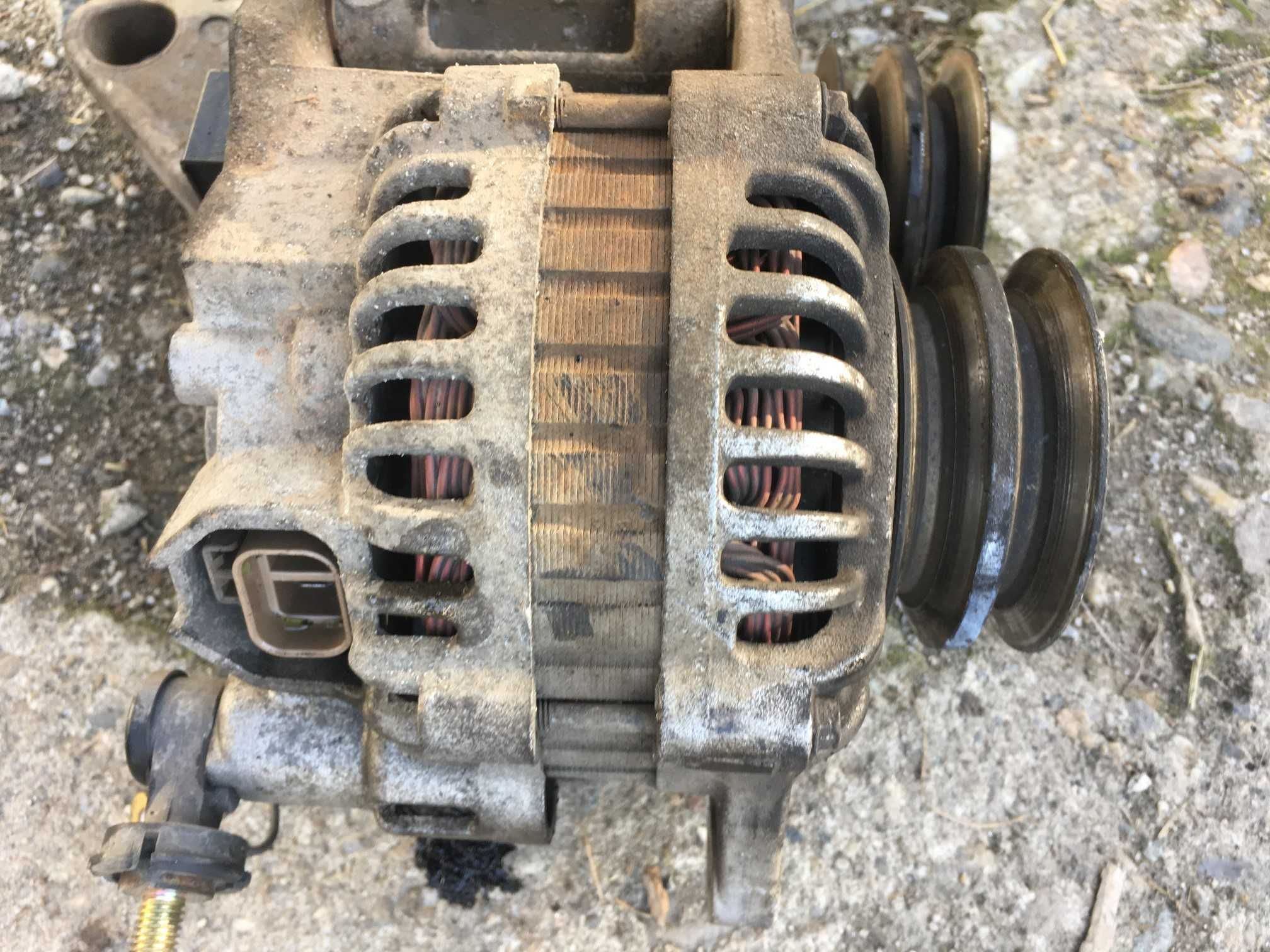 Alternator Nissan Navara D22 2.5 Diesel