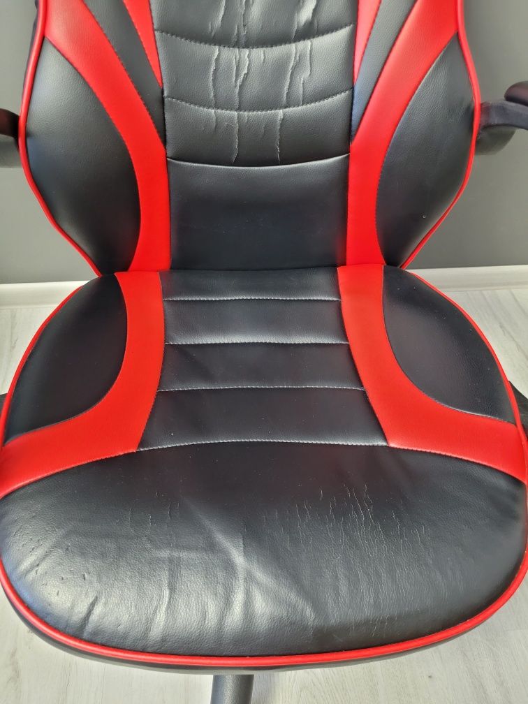 Scaun ergonomic gaming Arka, piele anti transpiratie, perforat