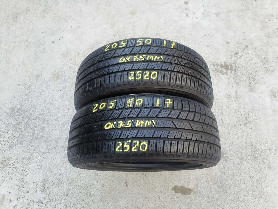 Doua anvelope iarna 205 50 17 toyo snowprox profil de 7,5 mm