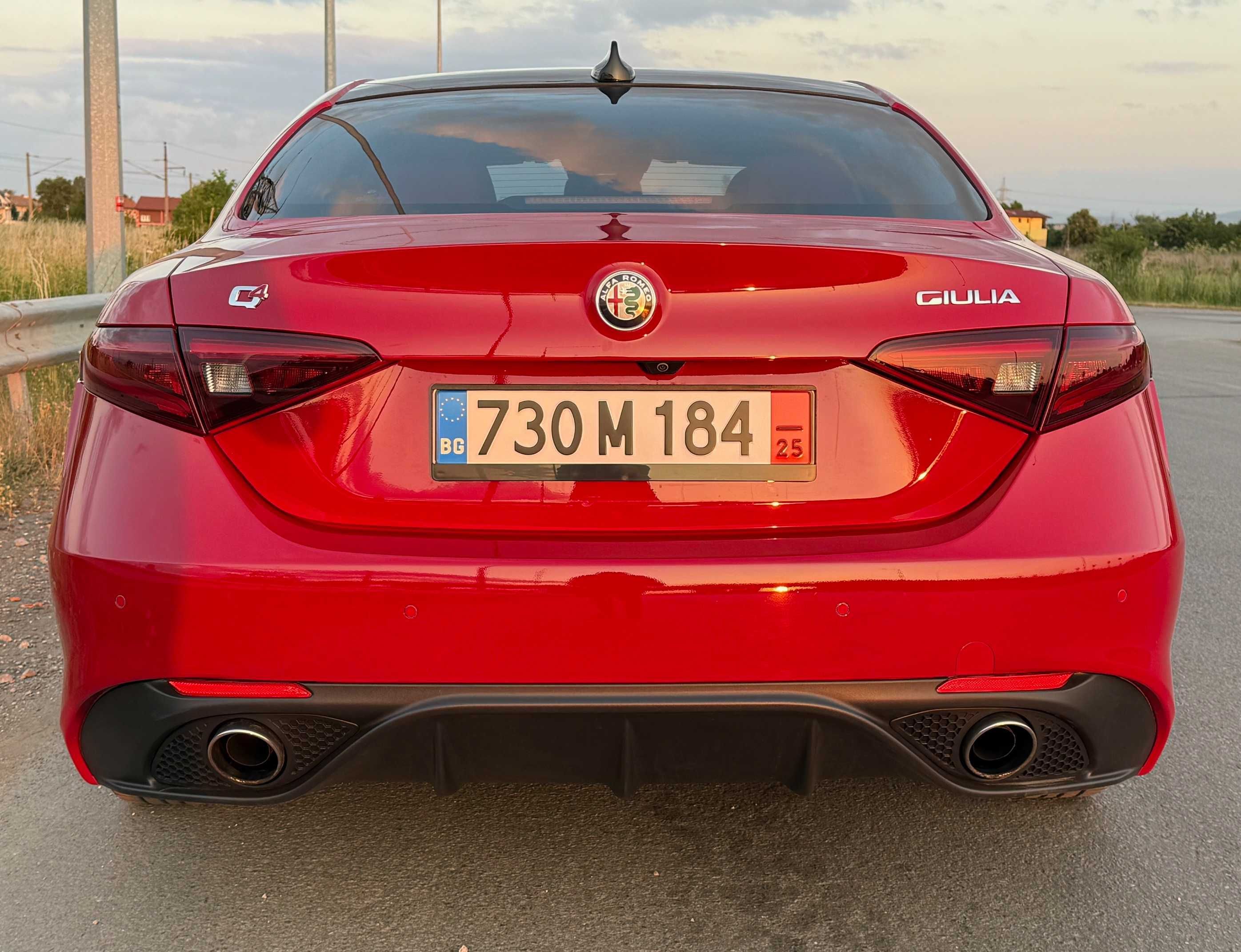Alfa Romeo Giulia 2.0T Q4 AWD - отлично състояние