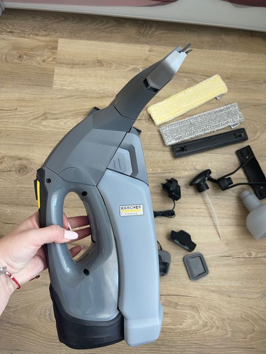 Aspirator de geamuri profesionale