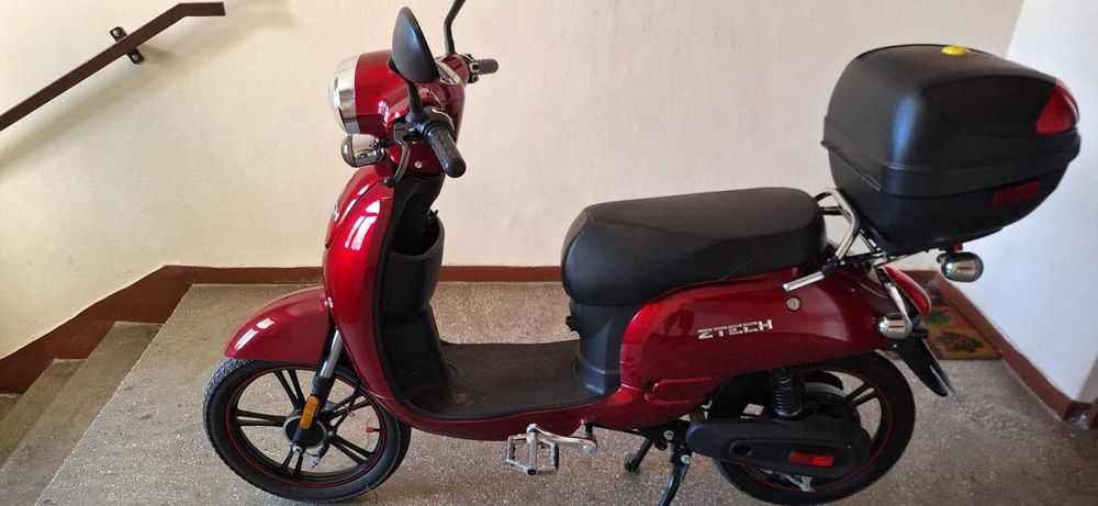 Vând scuter electric Ztech