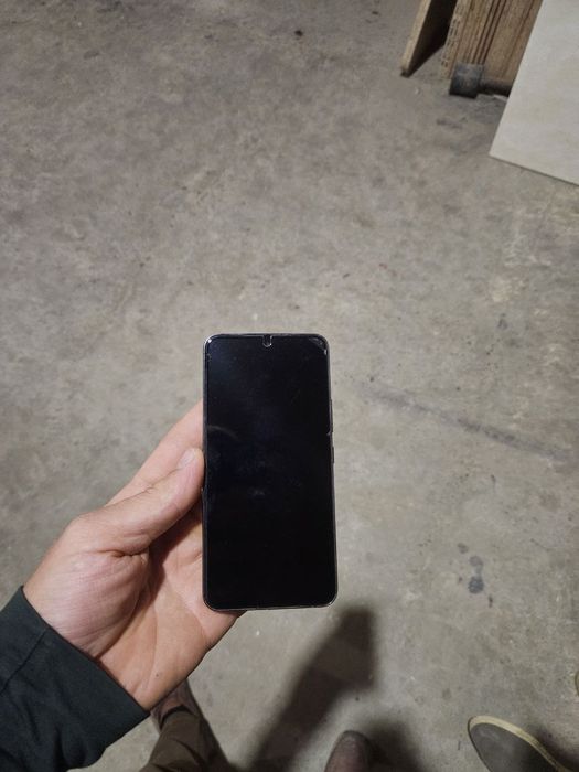 Samsung S 22 yangi ideal