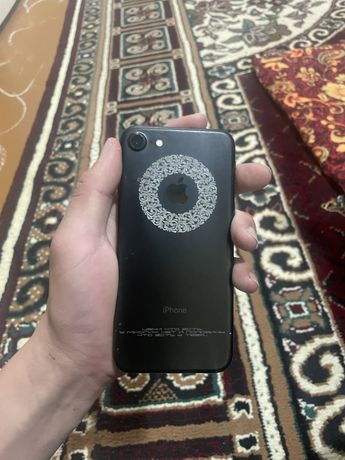 IPhone 7 black 32 gb