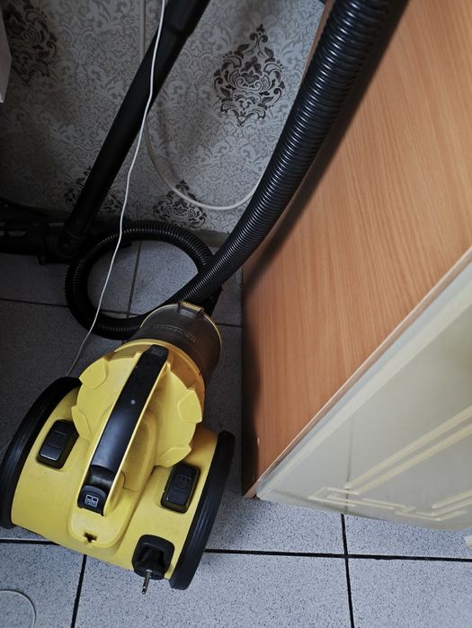 Продам, пылесос .