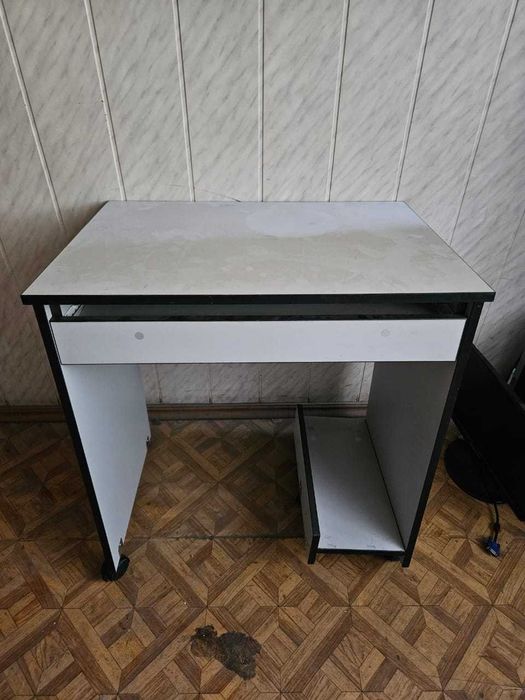 Продам компьютерные столы