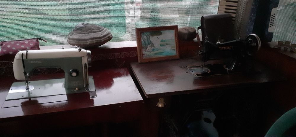 Vând mini muzeu cu obiecte foarte vechi