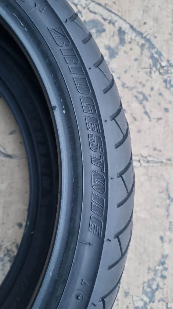 Anvelopa Moto Bridgestone 110/70 - 17 Impecabilă.