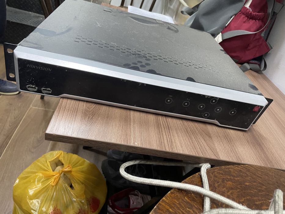 Продам Видеорегистратор Hikvision NVR (сетевой) DS-7732NI-K4/16P