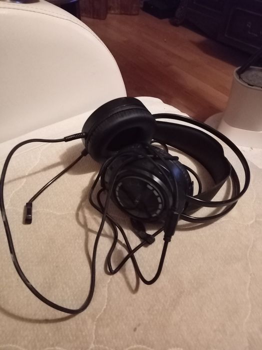 Продаются игровые наушники