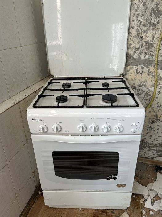 Продаю газовую плиту
