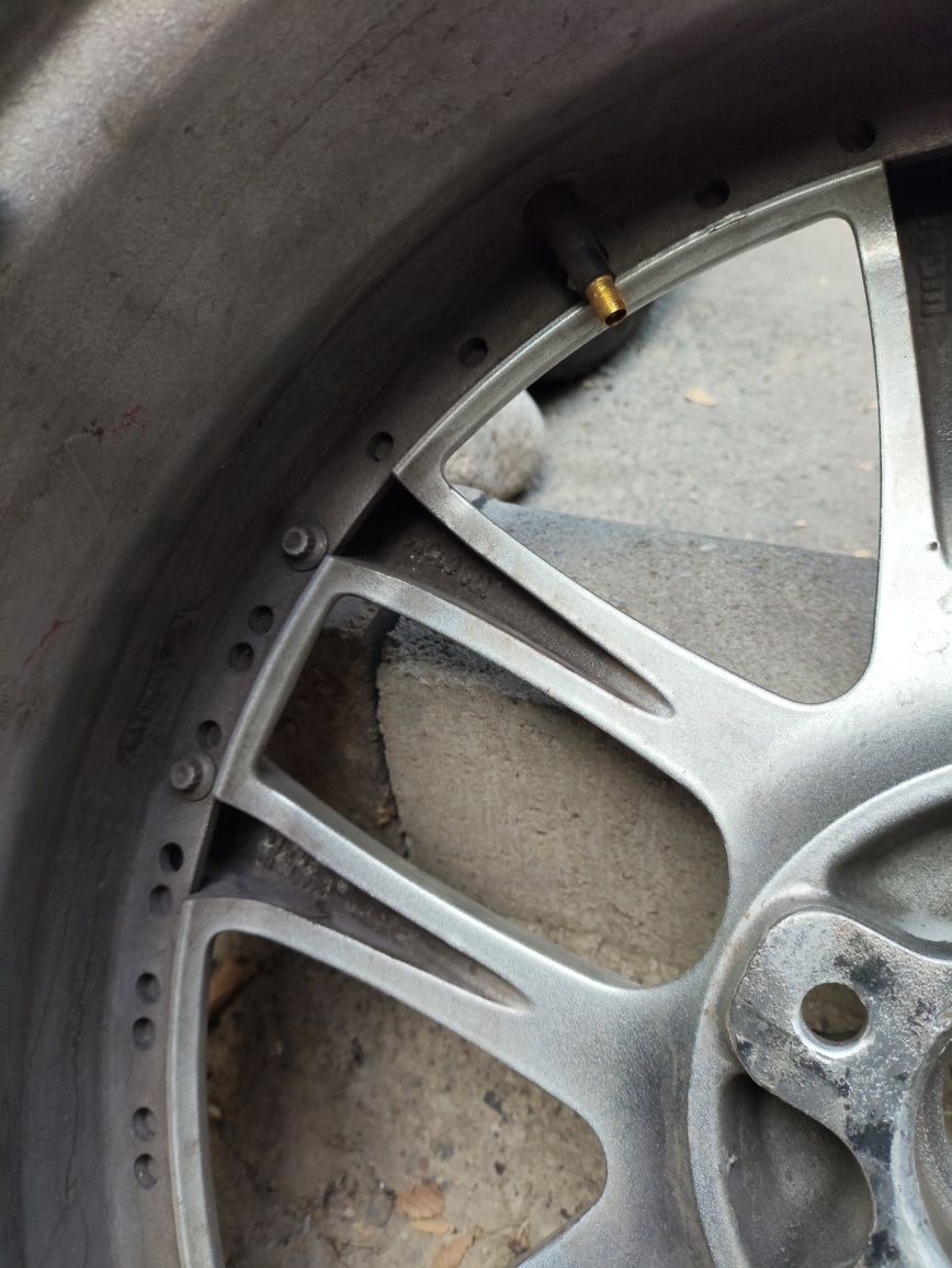 Weds Kranze WDC R20