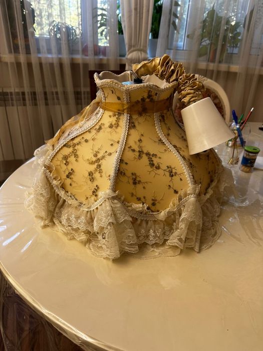 Люстра из ткани с кружевом