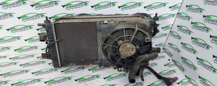 Radiator apa racire motor 13152319 Opel Astra H