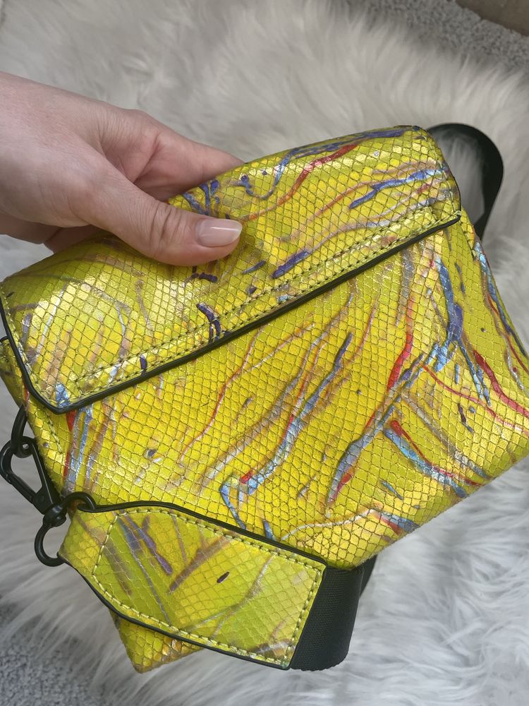 Geanta crossbody cu bretea lata Desigual