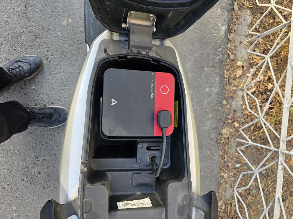 Продам б/у скутер niu mqi+ sport