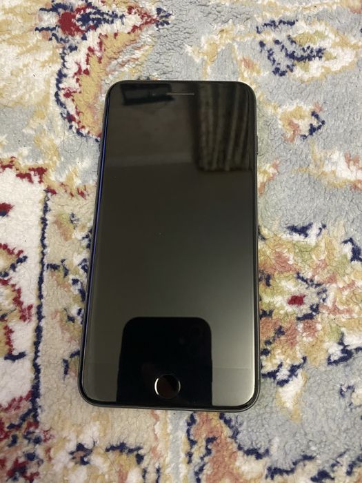 Продам iPhone 8 Plus