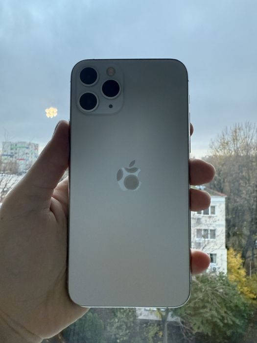 IPhone 11 PRO, 256 GB, Silver, Face ID functional, baterie 70%