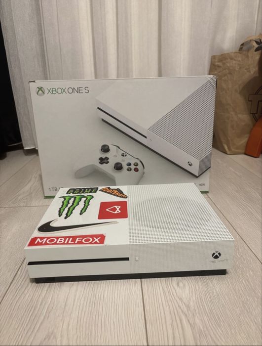 Vand Xbox One S!!!