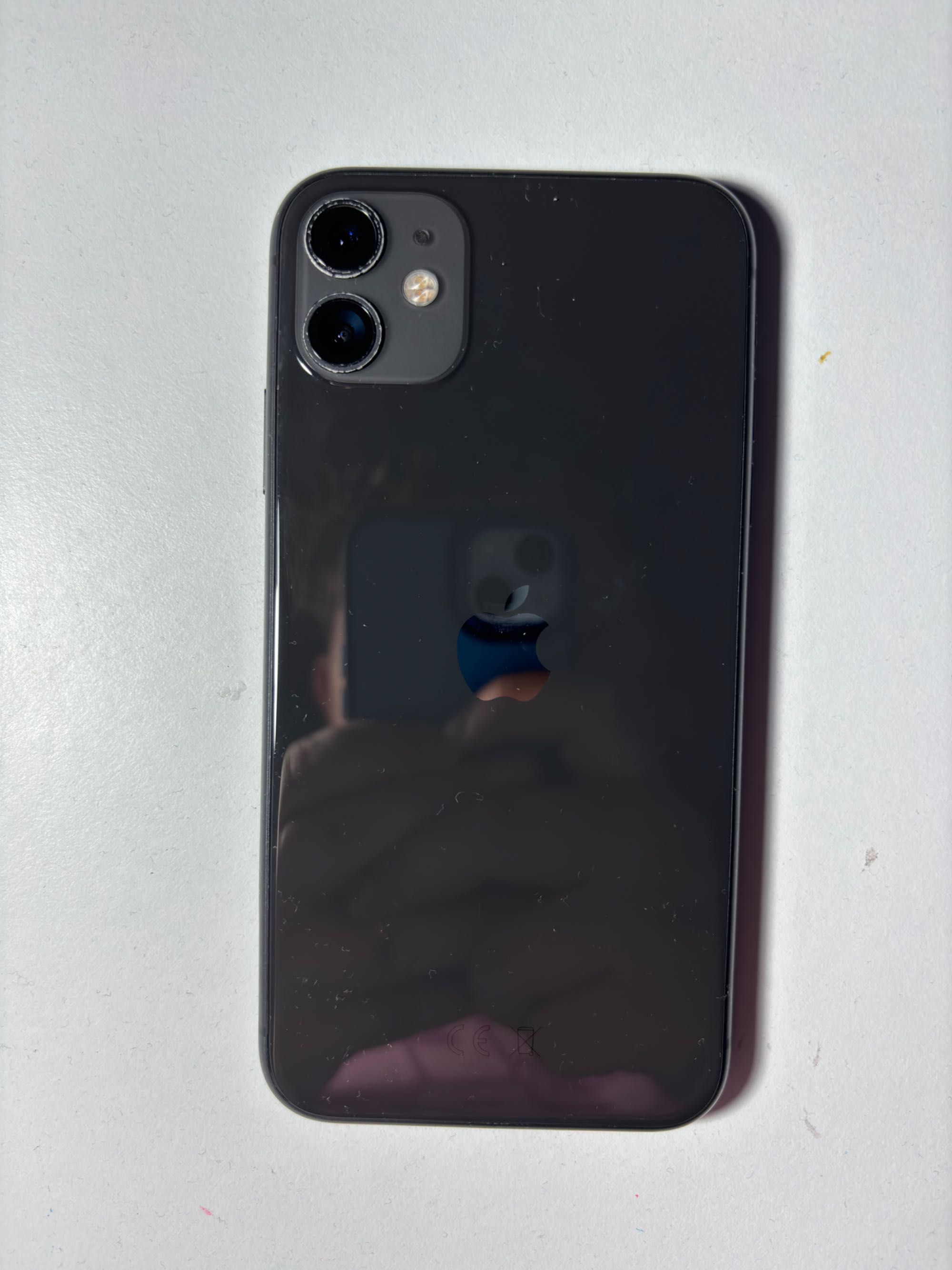 iPhone 11 - 64 gb negru