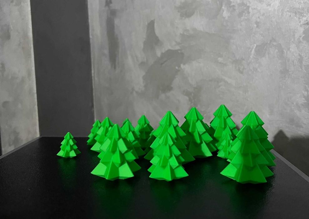 Set mini decorațiuni: 20 brăduți + 10 cadouri – personalizabile