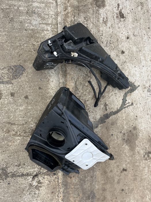 Carenaj / Carcasa filtru aer / Vas lichid parbriz Audi Q5 FY