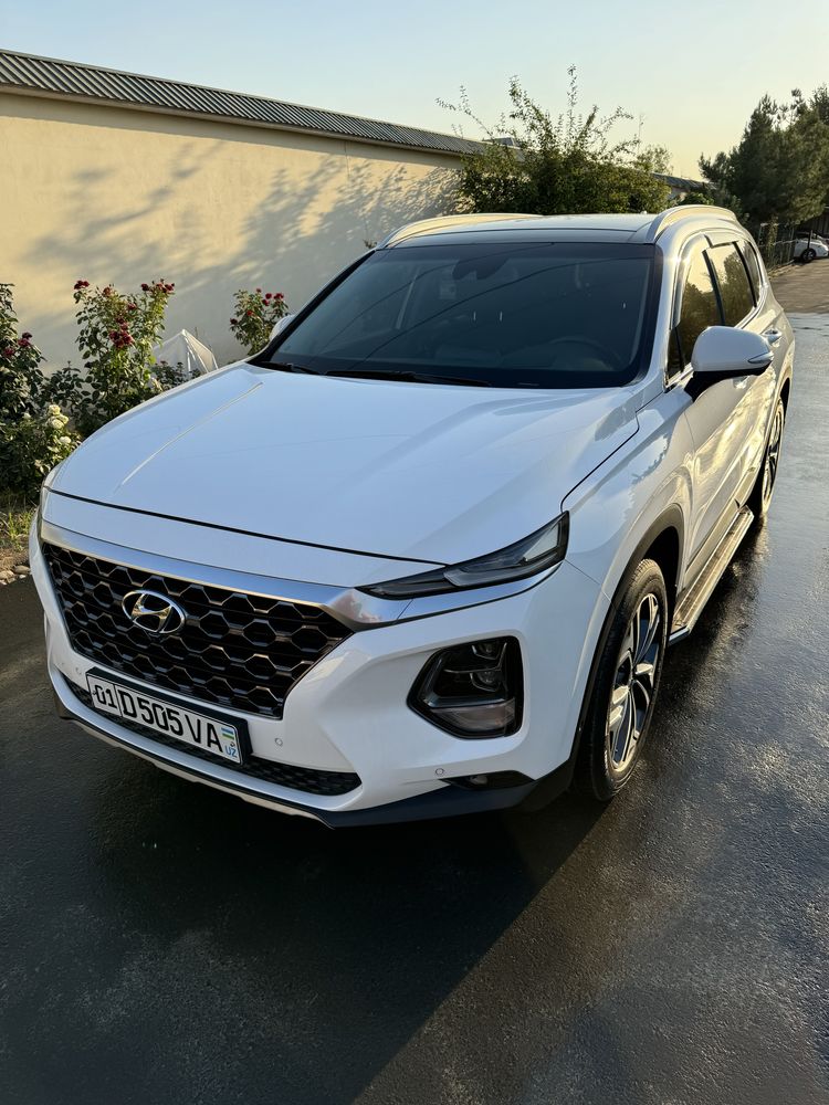 Продам свою Hyudai Santa FE 2.4 AT 4WD Premier 7 мест
