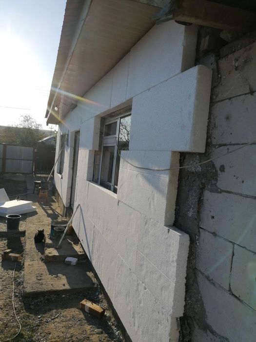 Construcții și amenajări interioare exterioare..