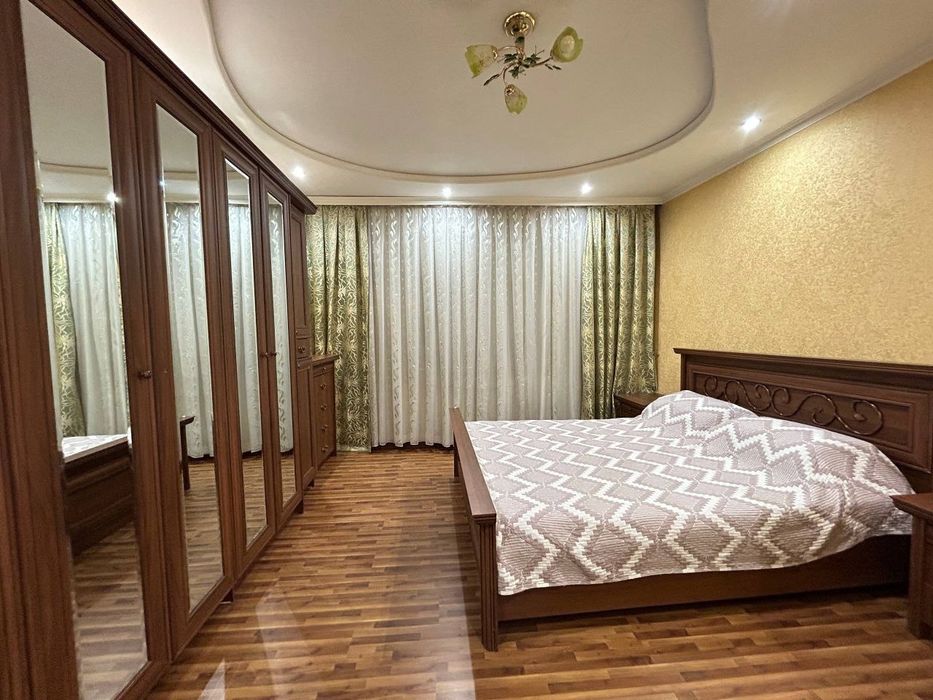 Продается юнусабадский район шахристанский 5-ком 124m2